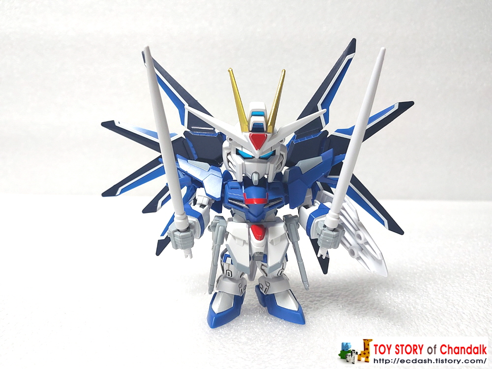 [반다이] BANDAI - SD GUNDAM EX-STANDARD 020 STTS-909 RISING FREEDOM GUNDAM (라이징 프리덤 건담)