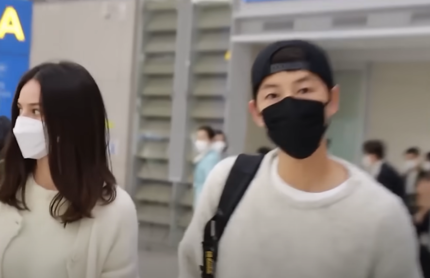  송중기 영국인 여자친구의 놀라운 재력...