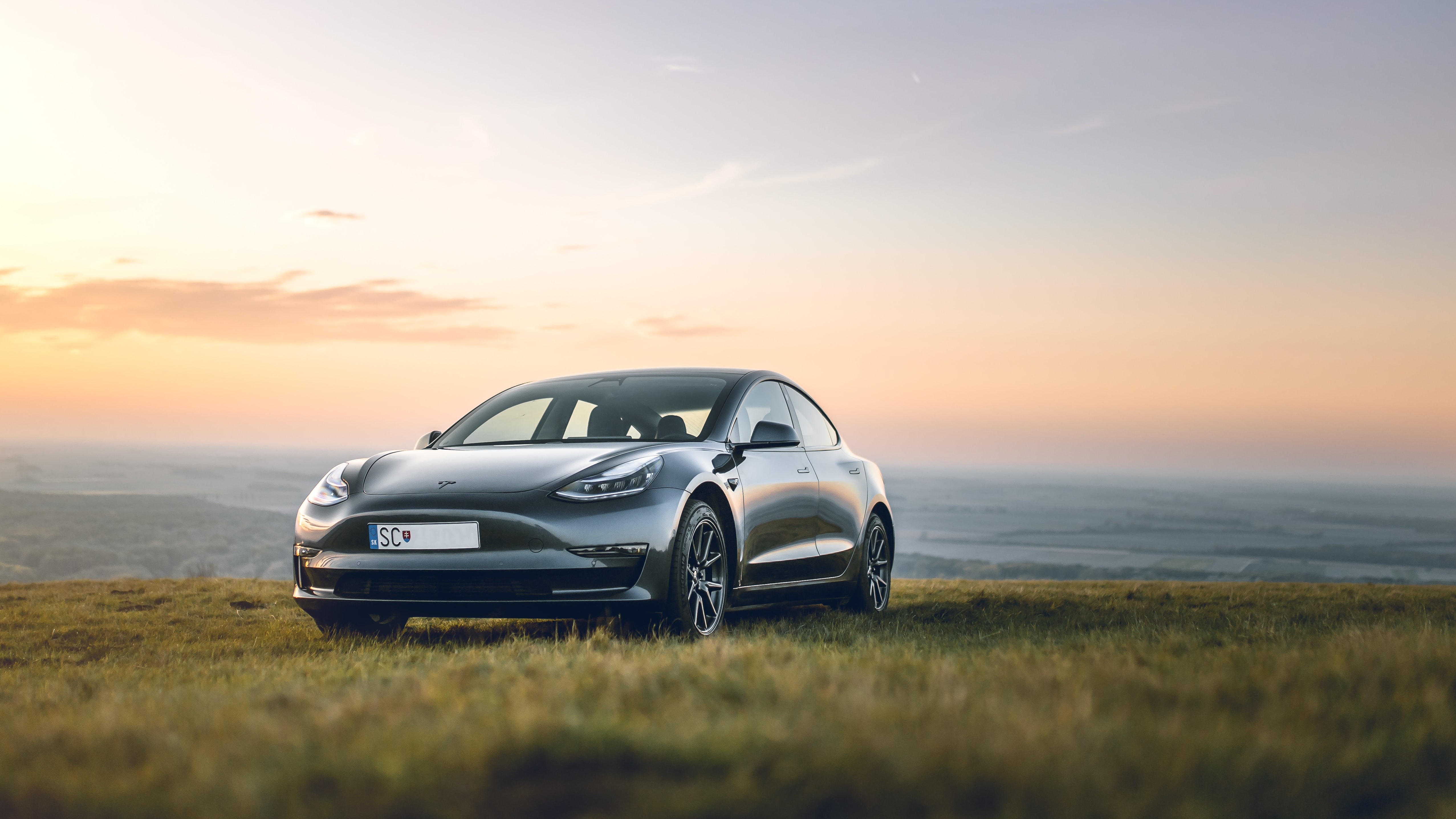 TESLA MODEL3