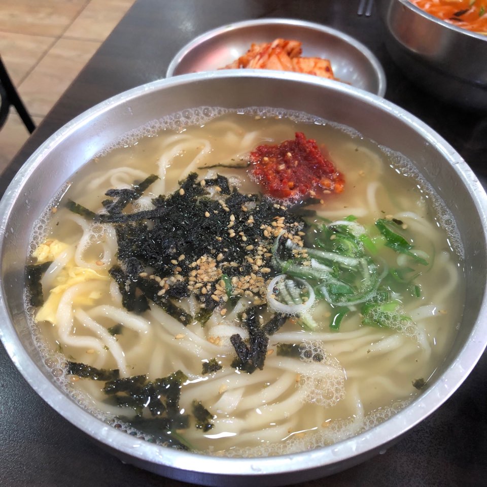  부산 온천장 칼국수 맛집! 소문난 손 칼국수~