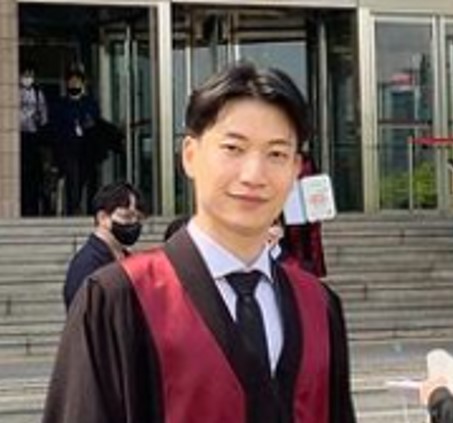  모델 이현이 남동생 공개, 의정부지검 신임 검사 이근호. 축하