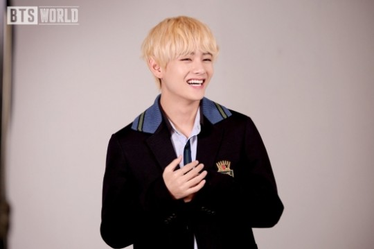  방탄소년단 뷔, 금발머리도 찰떡으로 소화하는 비주얼 똘망똘망+러블리