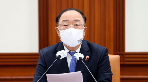  부동산 세금/규제 더 강화하겠다 & 임대차 3법은 효과 보이는 중 [홍남기 부총리/궤변]