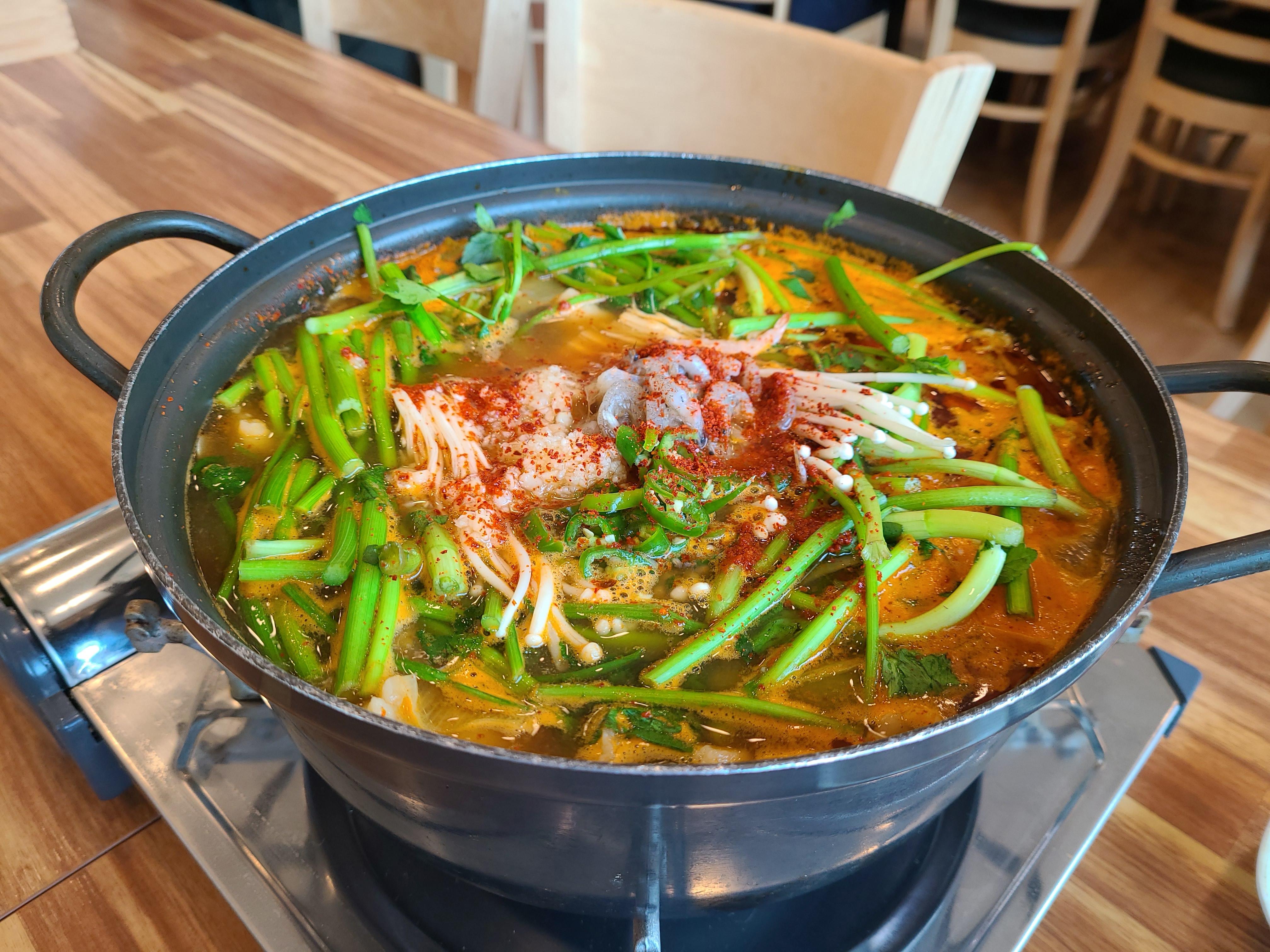  [가평 대성리 맛집] 빠가사리 매운탕 - 등나무家