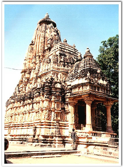 카주라호-Adinath Temple