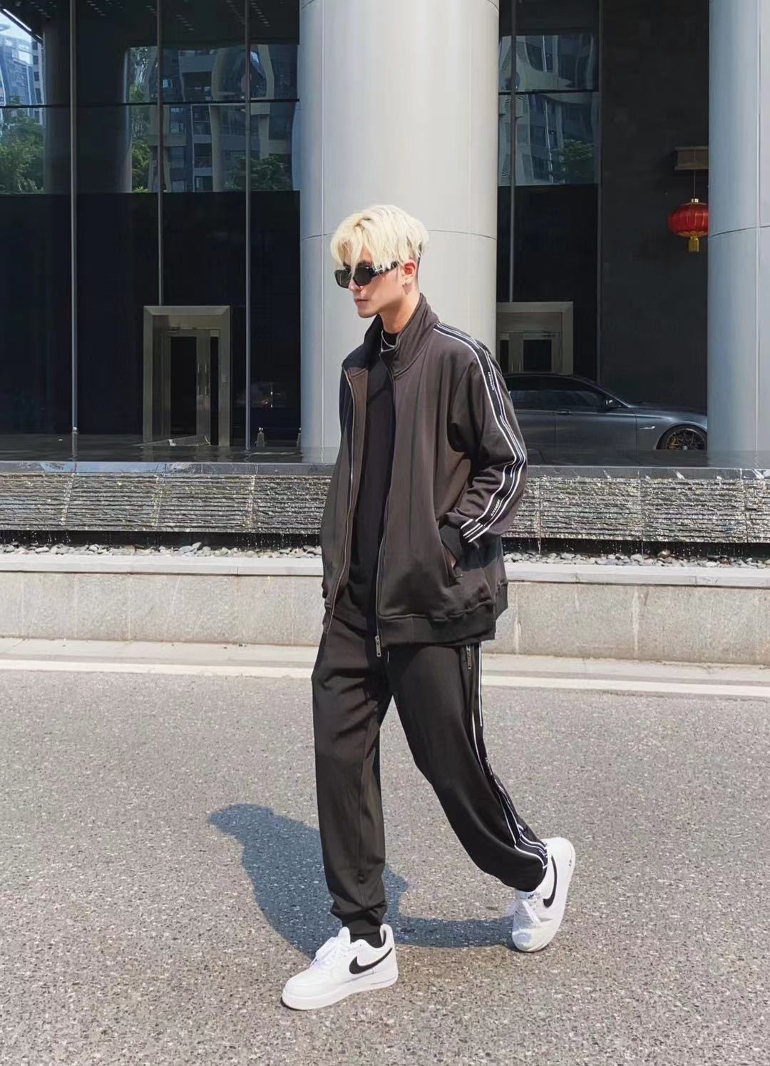  [GIVENCHY] 지방시 사이드 로고 트랙 팬츠
