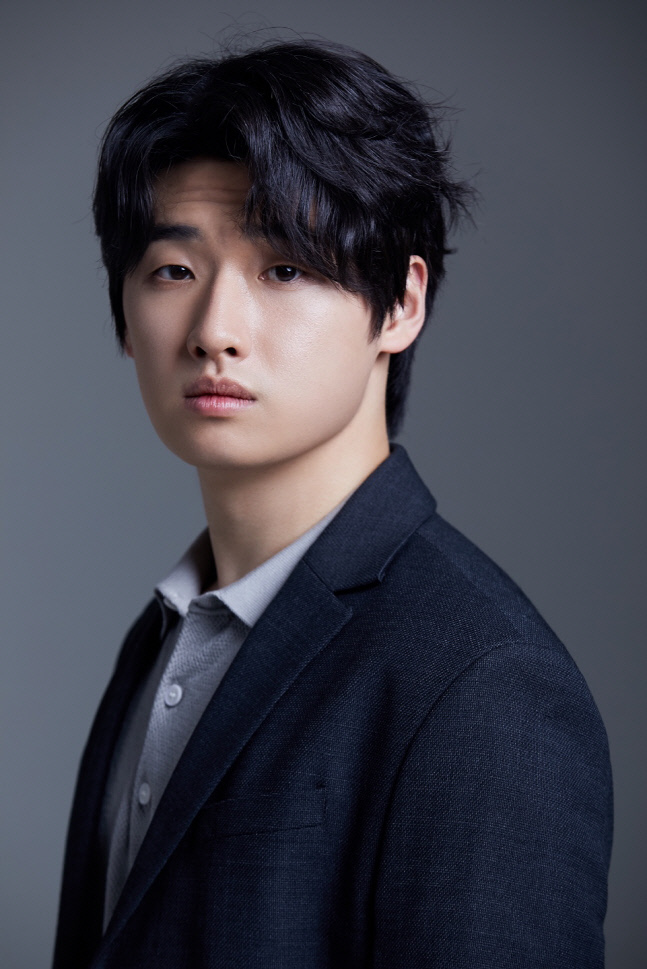 이다윗 배우 나이 프로필 키 안경 화보 인스타 군대 과거 출연작 아역