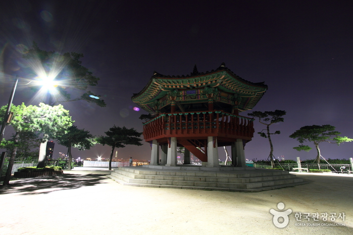 서울 해돋이 명소&amp;#44; 응봉산 팔각정 정보 / 사진 = 대한민국 구석구석 [한국관광공사]