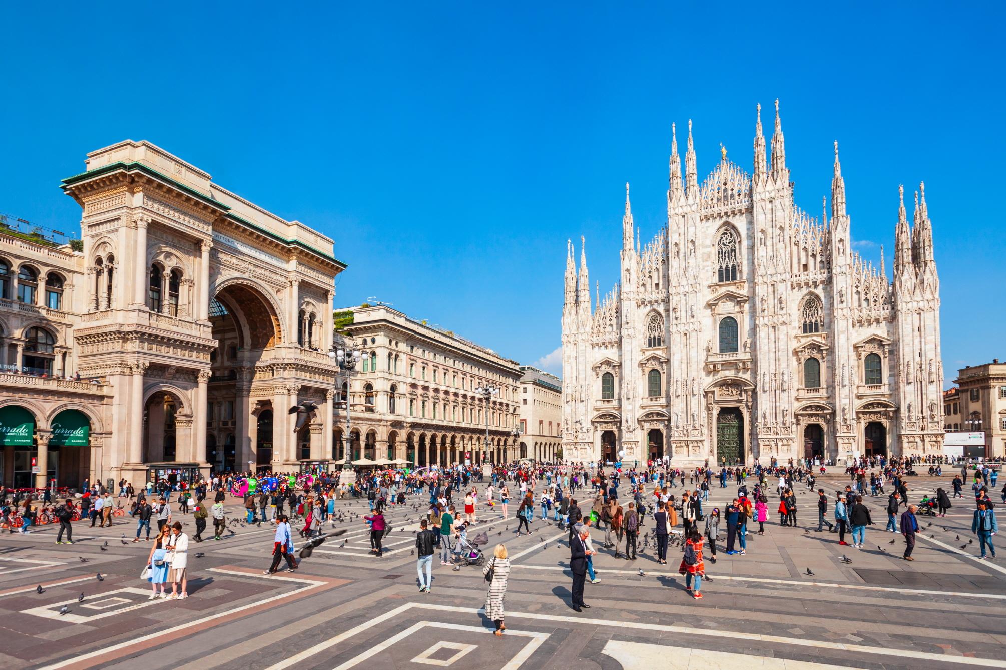 이탈리아 밀라노의 사징 두오모 대성당