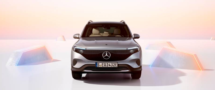 Mercedes Benz 2024 EQB 전면 디자인