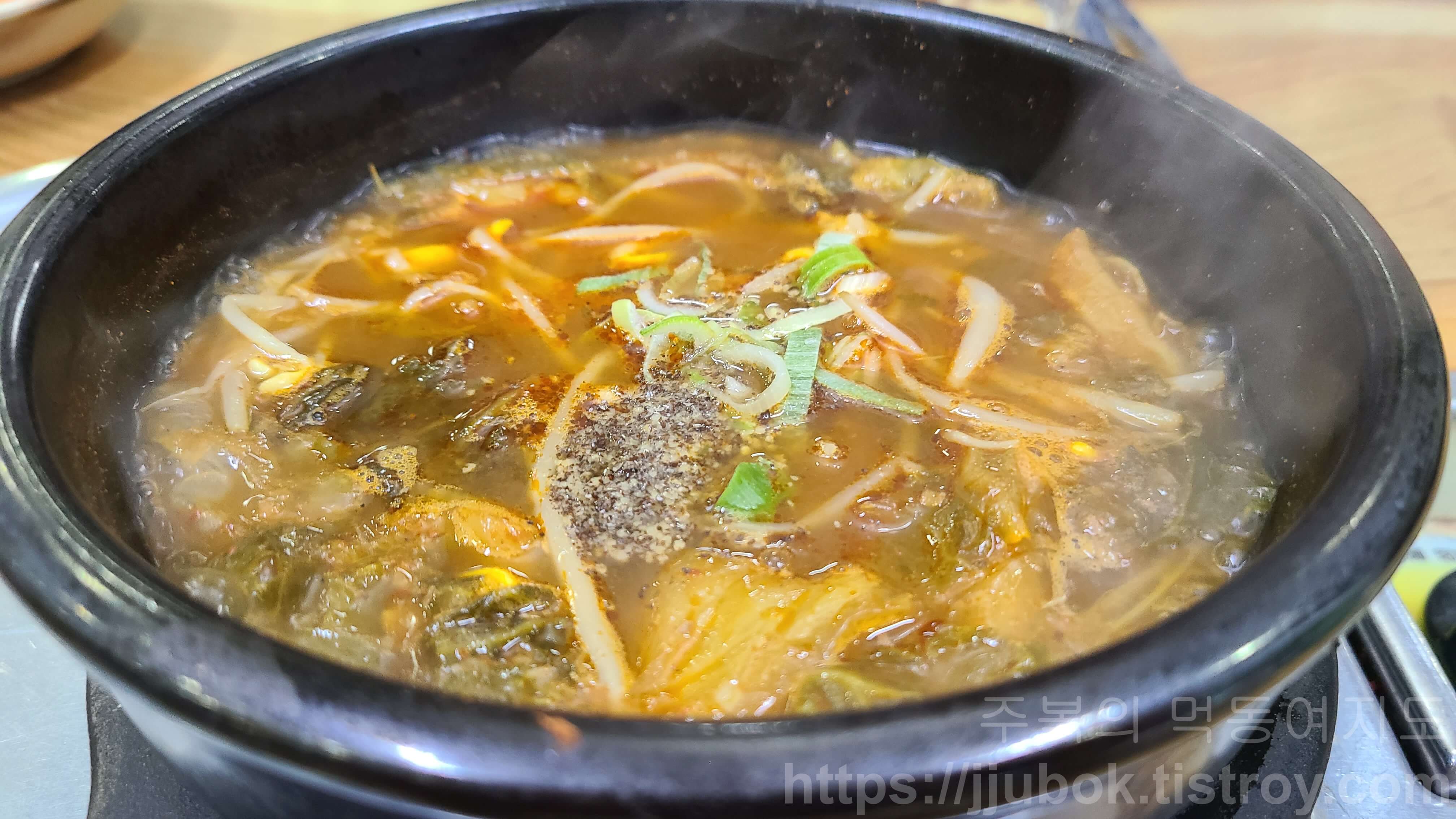 조마루-감자탕-해장-국물-맛