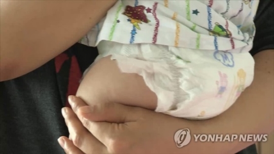  손주 돌보는 조부모에게 월 30만원 돌봄수당!