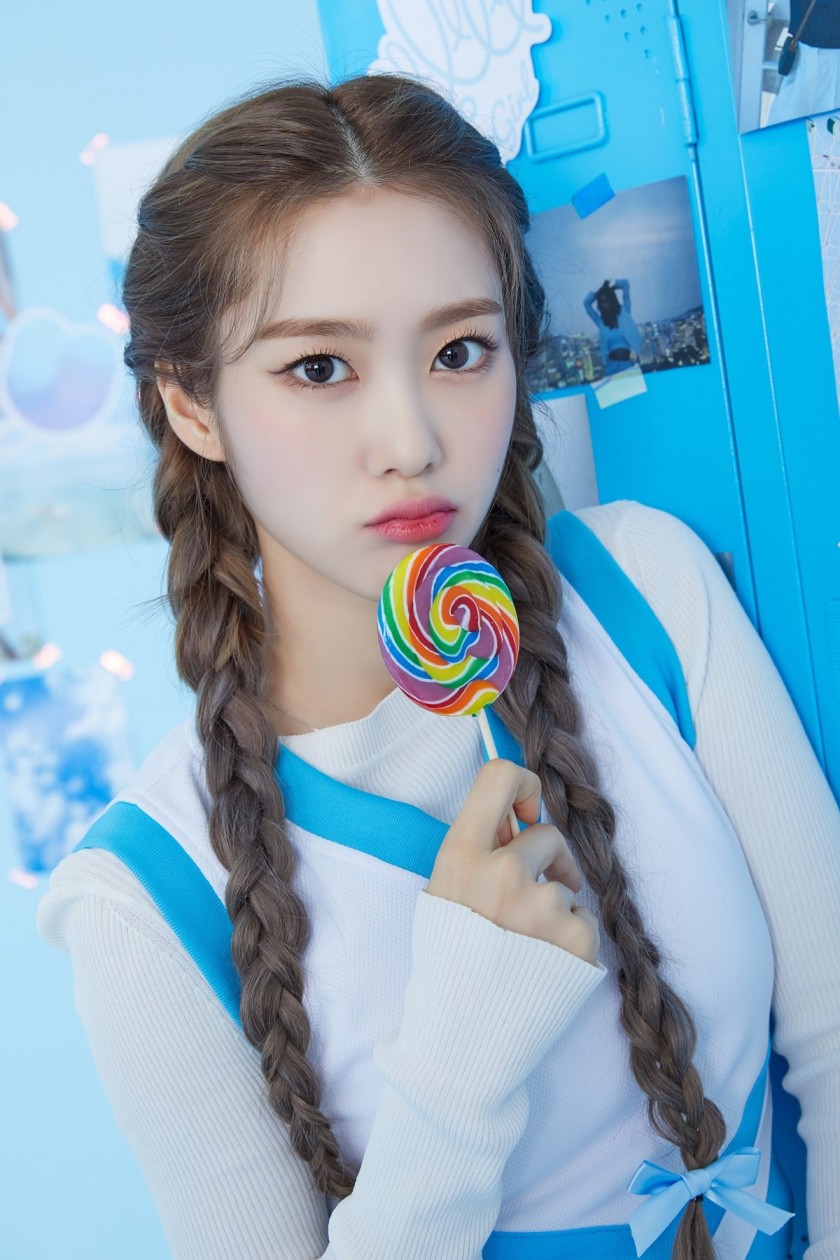  오마이걸 지호 치어리더 컨셉 화보 사진
