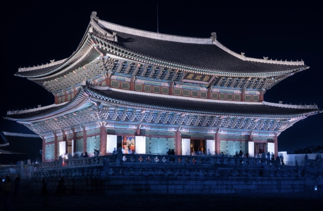 조선 왕실의 비밀스러운 일상 : 왕과 왕비의 하루