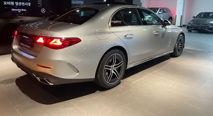 벤츠E 300 4matic amg line