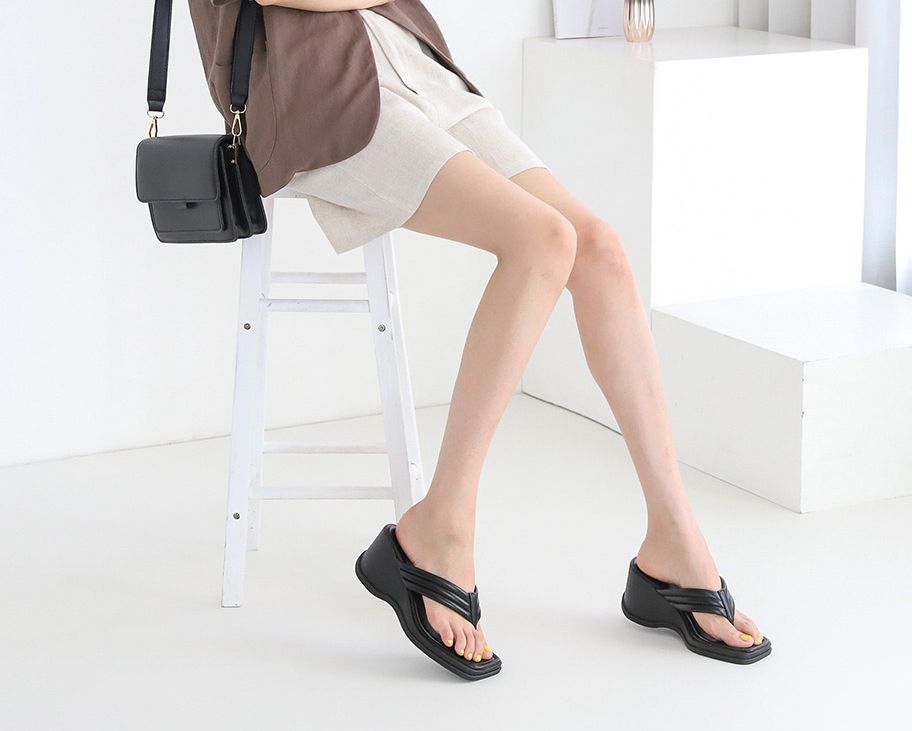  편한 쪼리끈 6.5cm 웨지힐 쪼리 슬리퍼