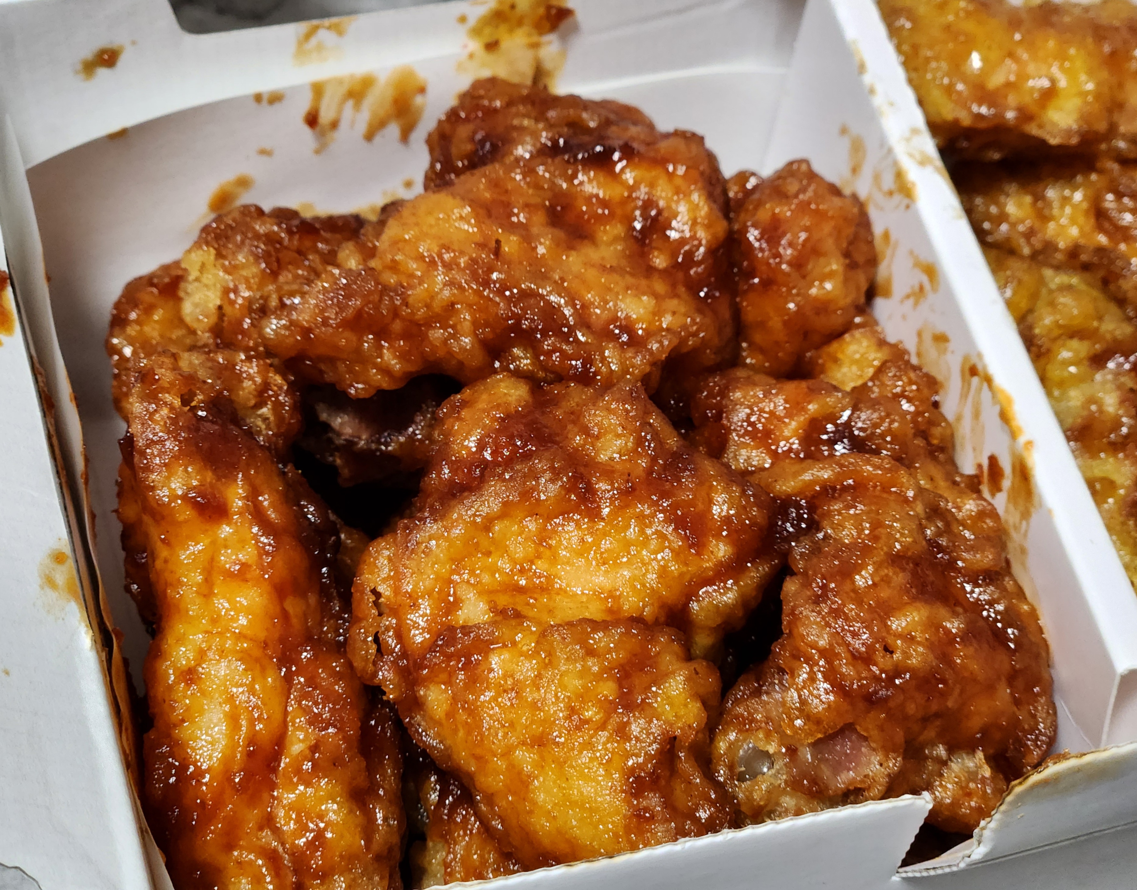 교촌치킨 교촌레드