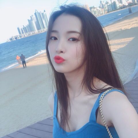  파란원피스 오마이걸 아이린