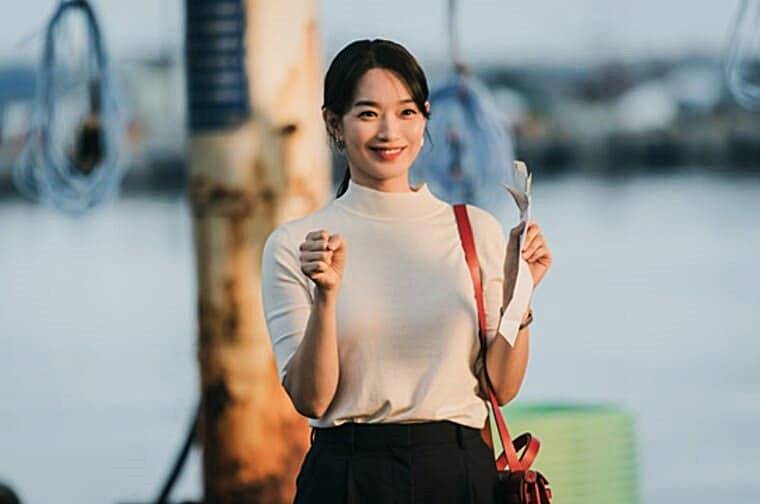 배우-신민아