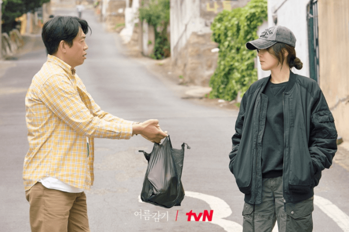 tvN 오프닝 여름감기 엄지원 박지환 스틸컷