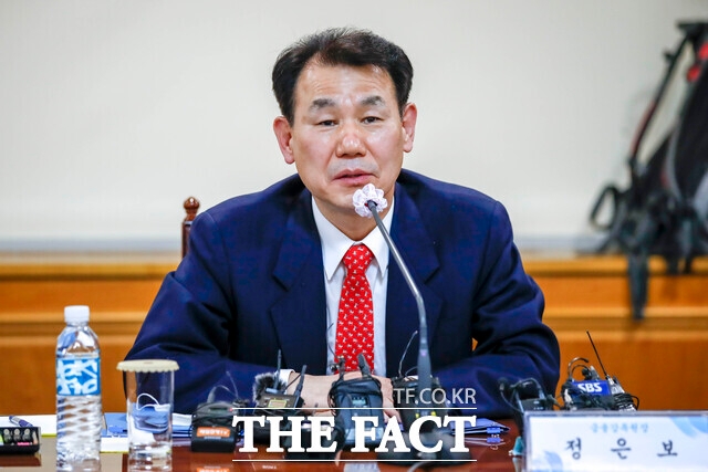 한국거래소는 정은보 전 금융감독원장을 제8대 한국거래소 이사장에 선임했다고 밝다.
