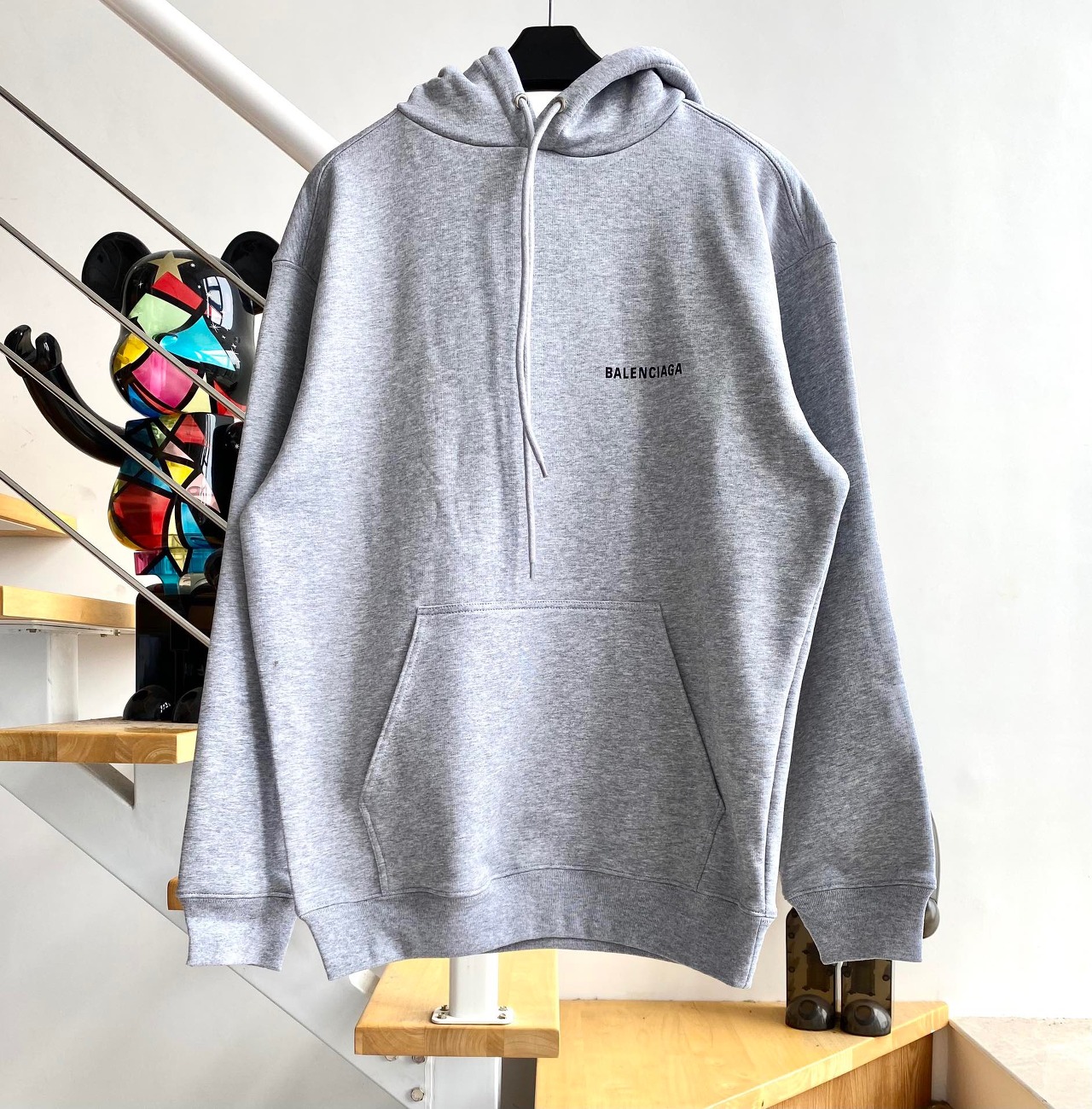  [BALENCIAGA] 발렌시아가 로고 그레이 스웨트 셔츠 후드 티셔츠 600583TIV841167