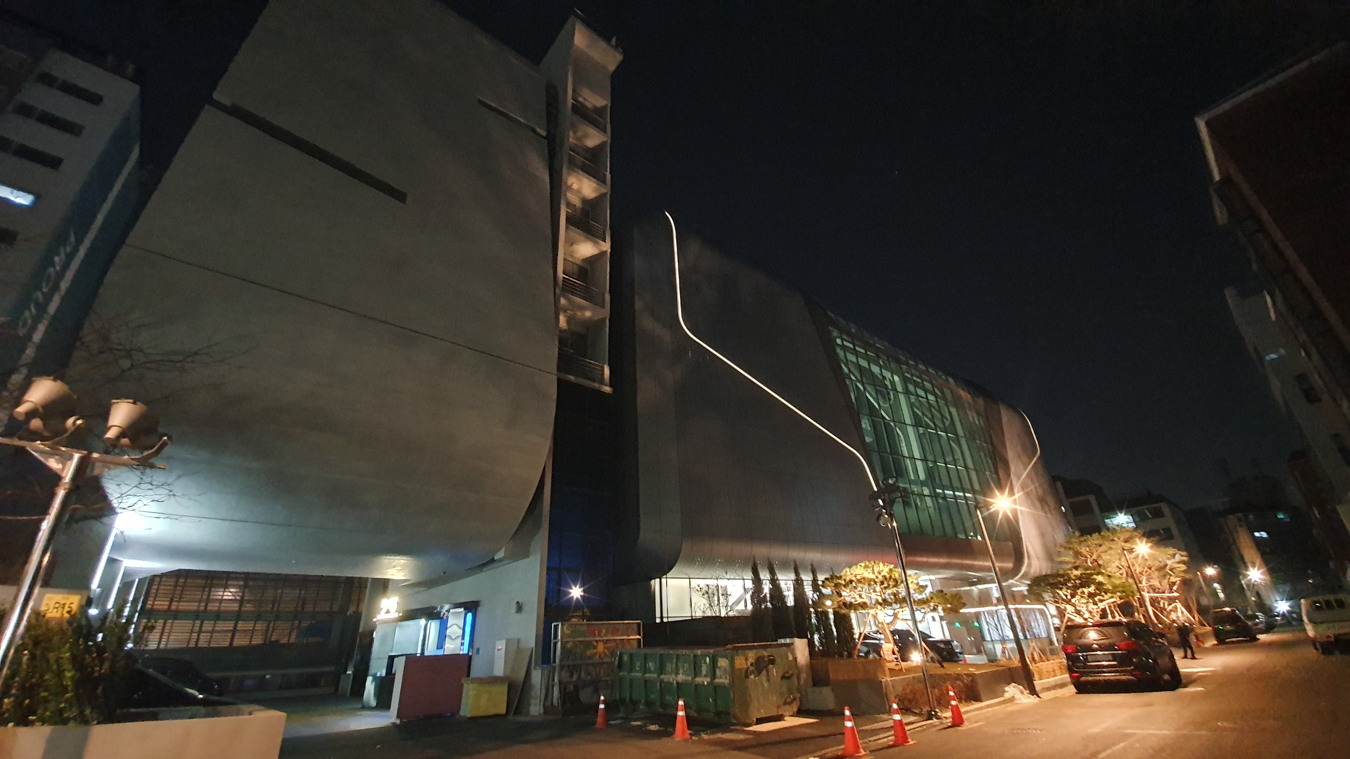  YG 와이지 신사옥 사진,동영상포함(21.01.30)