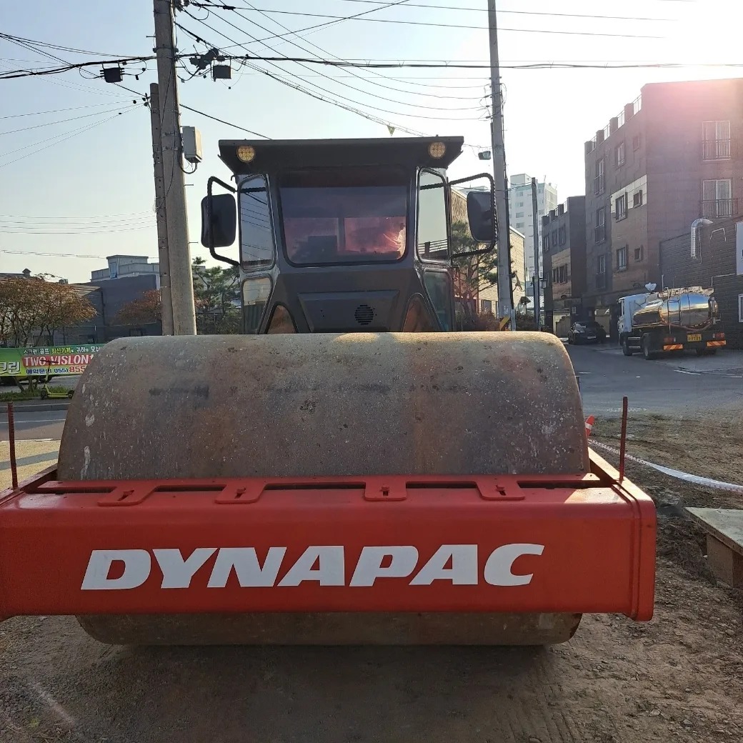 DYNAPAC CA252 2004년식 5000만원 판매합니다.