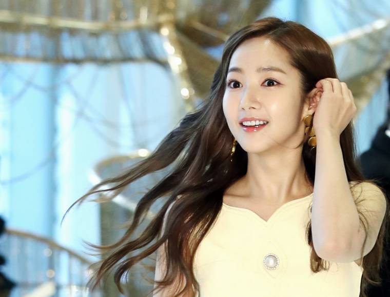 박민영 멀버리 플래그십스토어