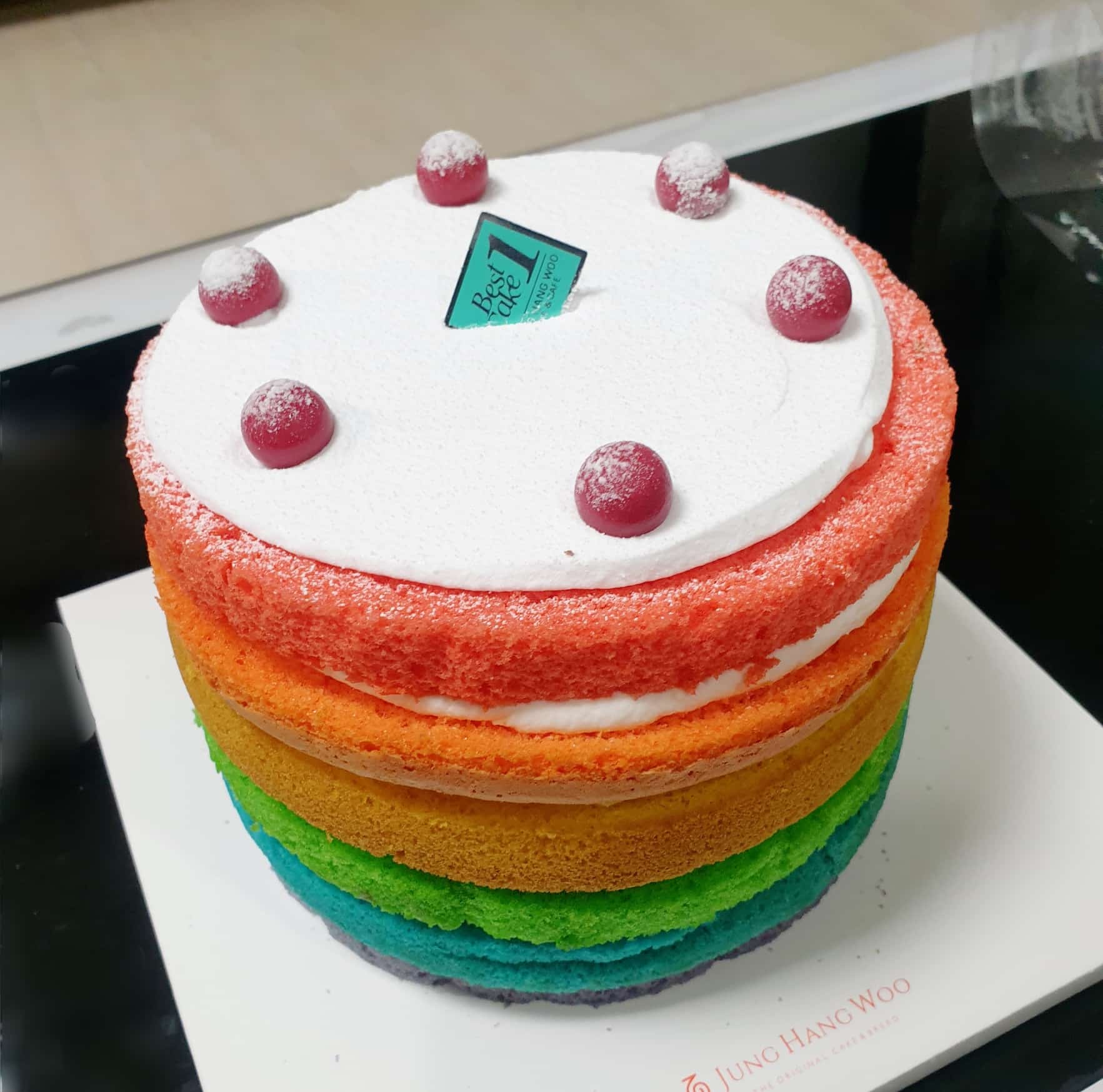 정항우 무지개 케이크