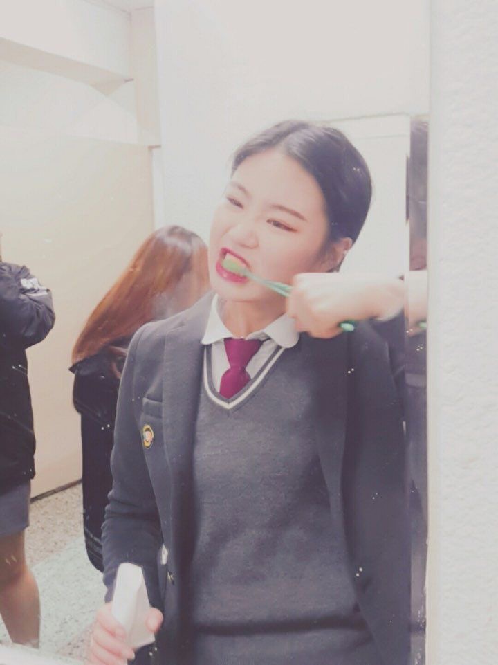  여자아이들 서수진 과거사진, 졸업사진 모음