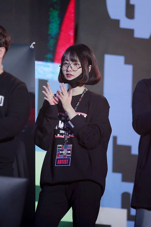 SKT T1 소속 스트리머 지수소녀, T1전에서 다른 팀 응원해 논란