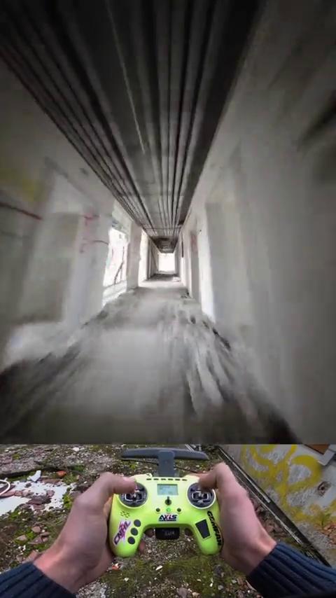 드론 1인칭 조종, 현실의 게임처럼 날다! 🚁.gif - undefined - 드론으로 새로운 세상을 탐험해보세요 드론 1인칭 조종, 현실의 게임처럼 날다! 🚁.gif - undefined - 드론으로 새로운 세상을 탐험해보세요