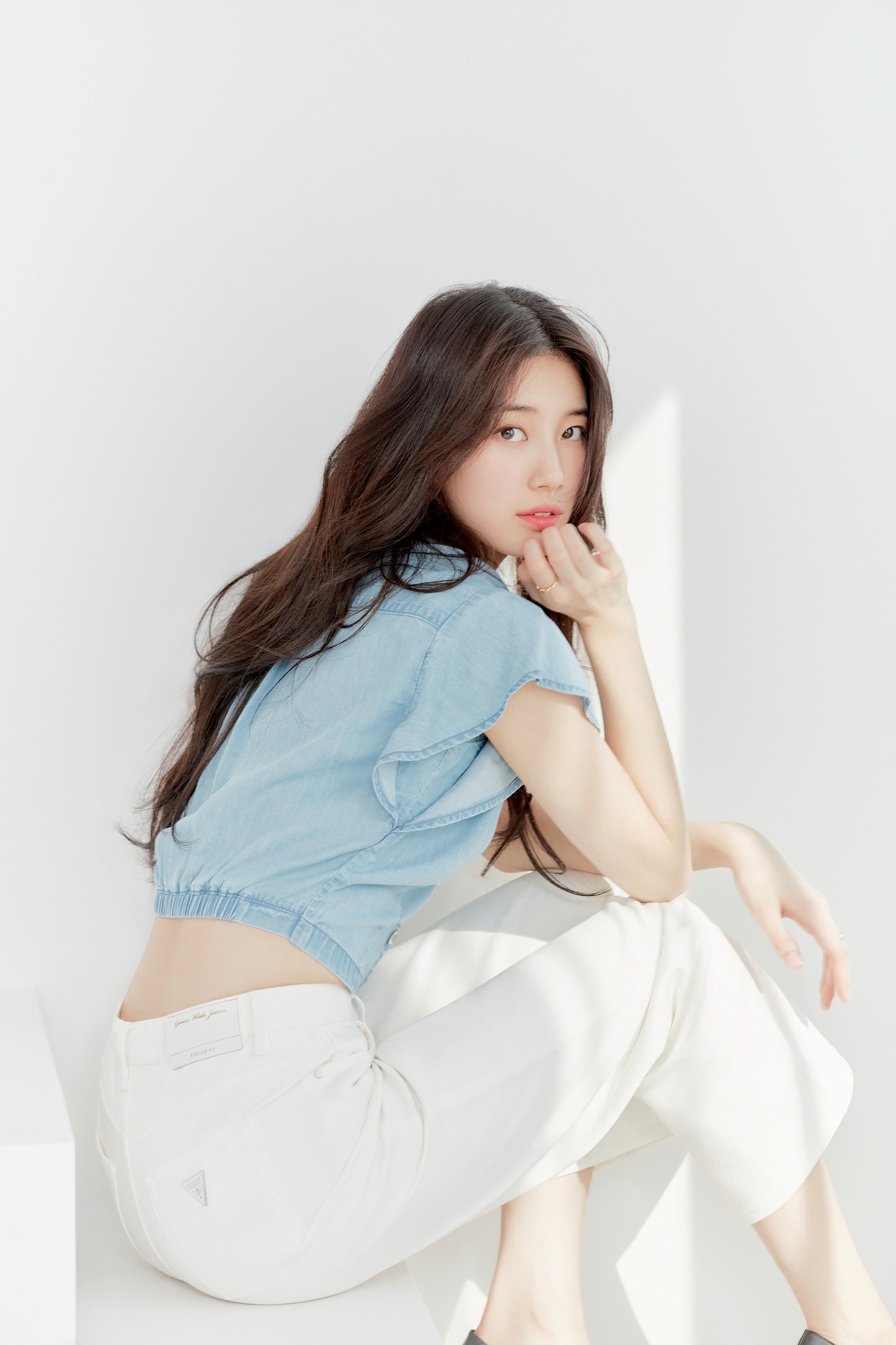  수지 게스 수지와이드진 고화질 화보 사진