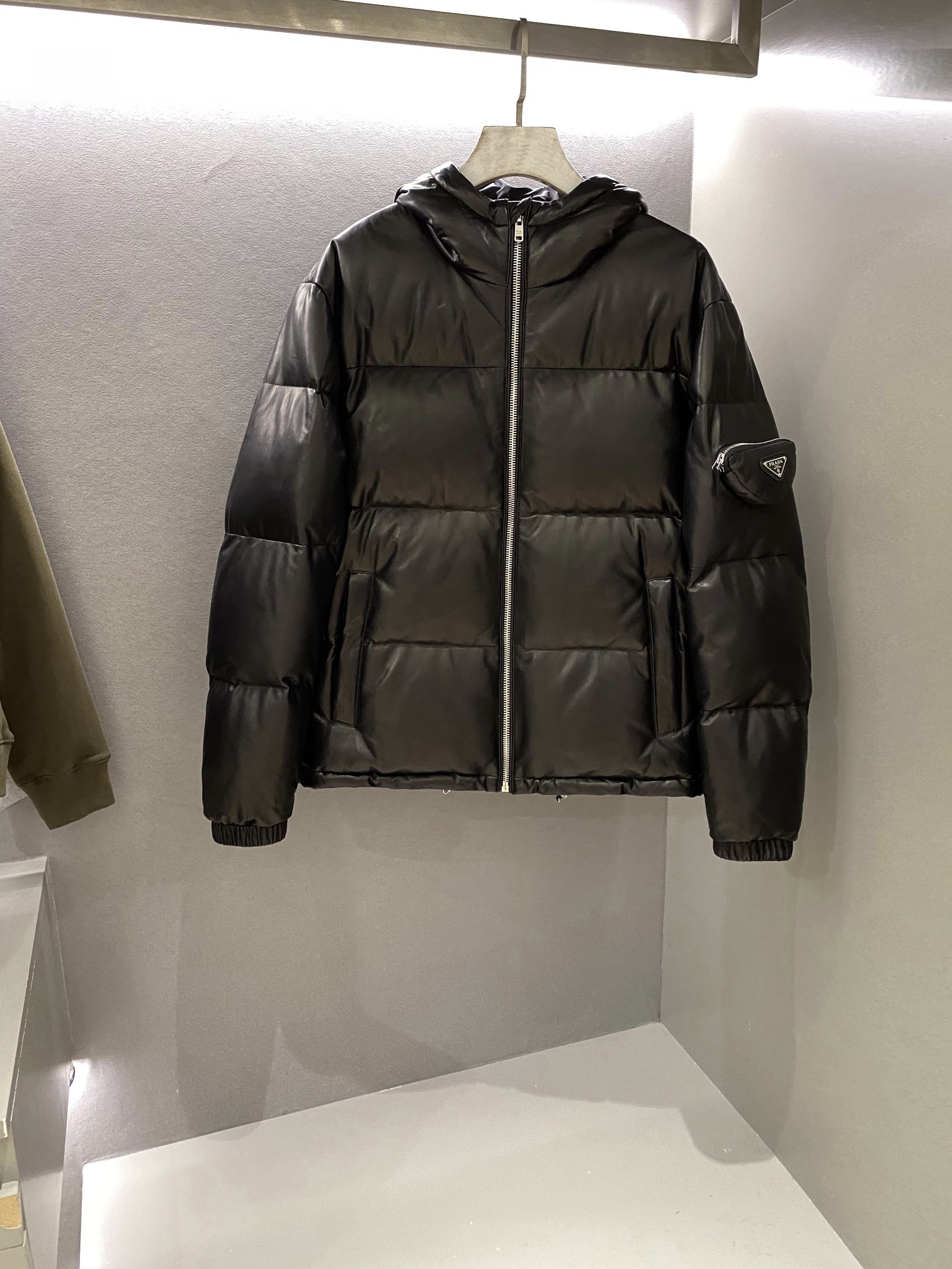  Prada 프라다 가죽 구스 다운패딩 후드패딩 프라다패딩 프라다후드 프라다옷 프라다의류 프라다남성의류