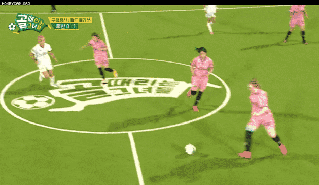  (골 때리는 그녀들) 구척장신 vs 월드 클라쓰 3,4위전 골.gif