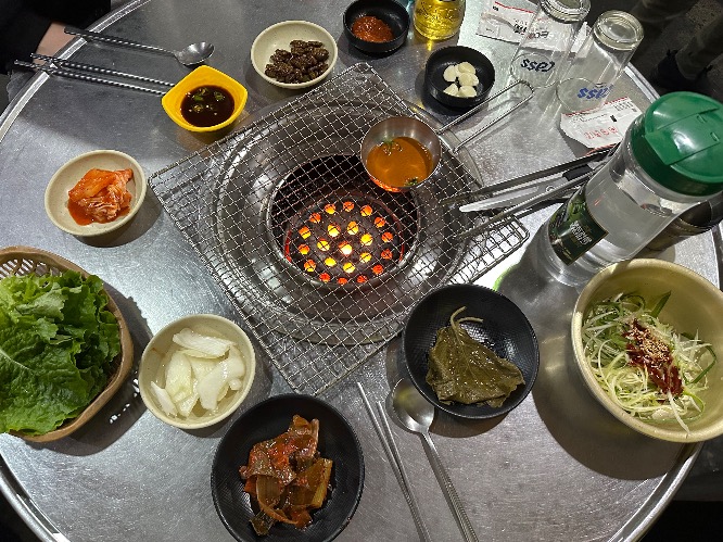골목꽃돼지 이미지
