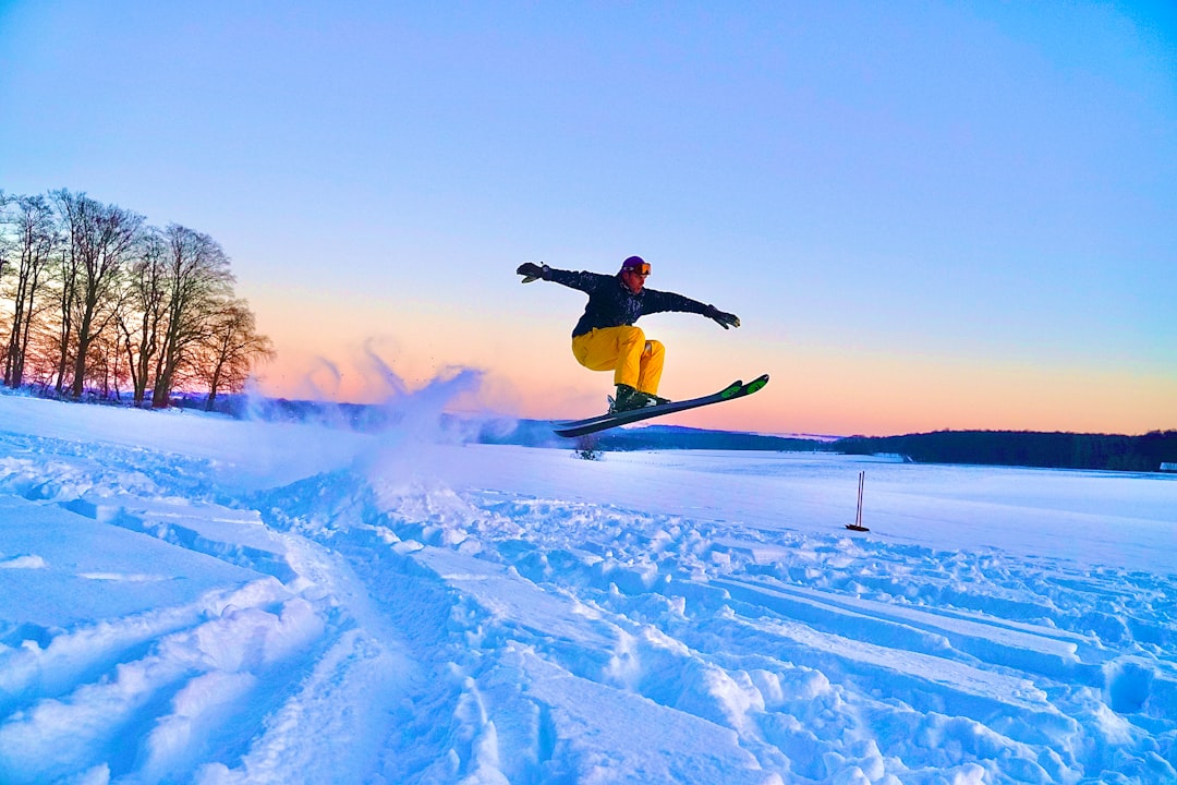 Ski.
