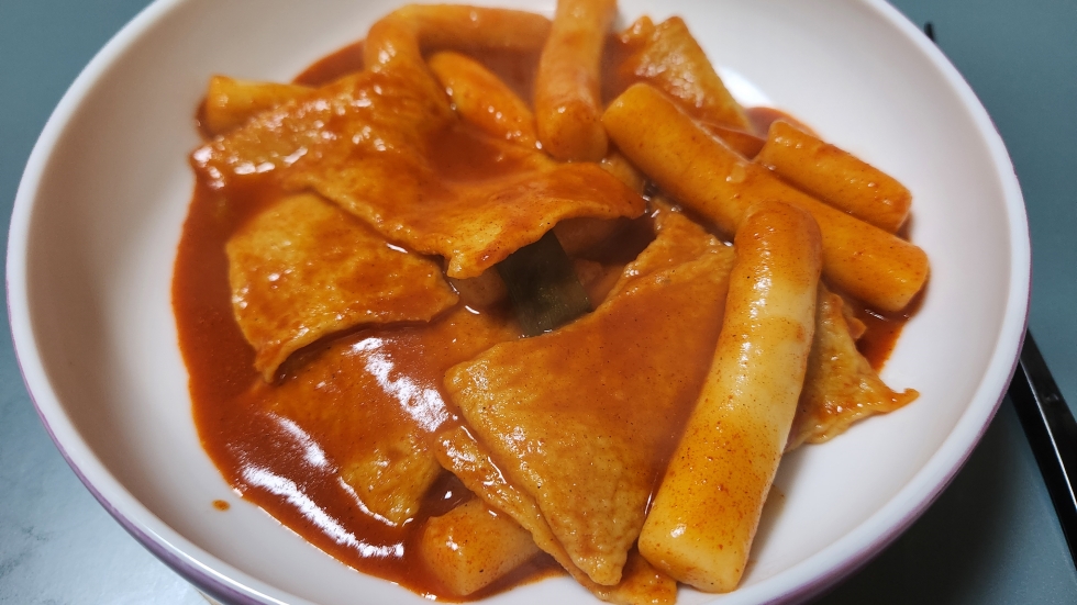 시장 떡볶이에 가깝다고 느껴지는 햇빛찬 파주떡볶이 보통맛 맛있는 밀떡 - undefined - undefined - 비주얼이 제법!! 시장 떡볶이에 가깝다고 느껴지는 햇빛찬 파주떡볶이 보통맛 맛있는 밀떡 - undefined - undefined - 비주얼이 제법!!