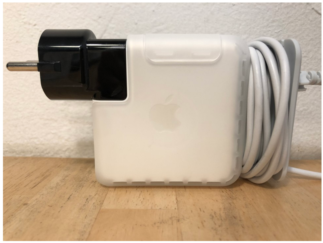  MacBook Charger Case(Cover) and Doodle Plug Introduction