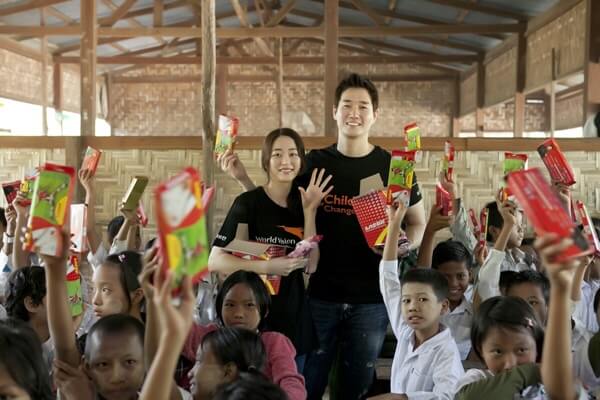 유지태-김효진-미얀마-봉사활동-기부