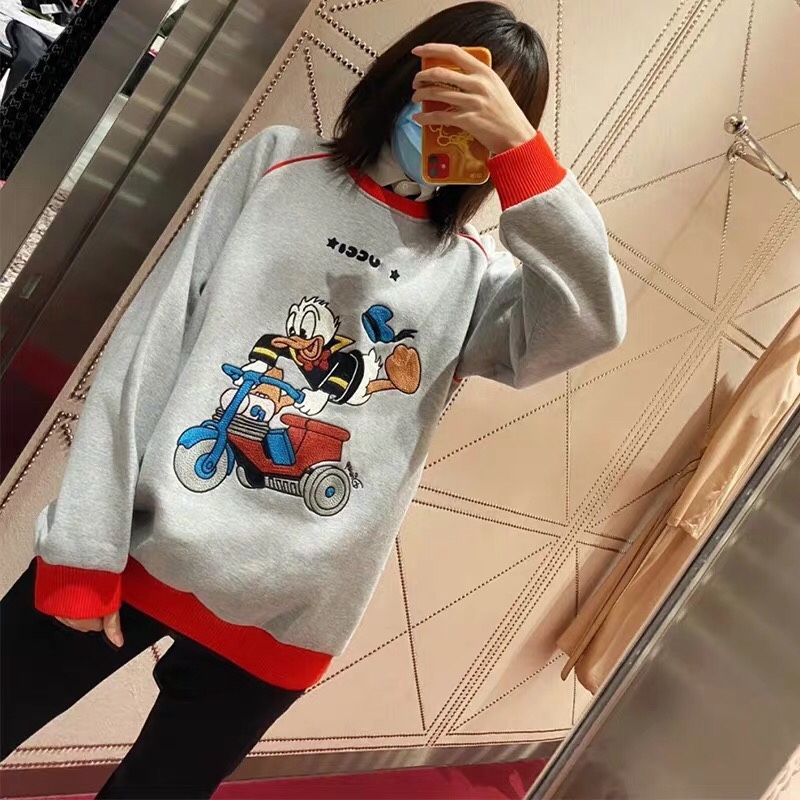  [GUCCI x DISNEY] 구찌 X 디즈니 도널드덕 엠브로이더리 스웨트 셔츠 맨투맨 티셔츠 644655 XJC3V