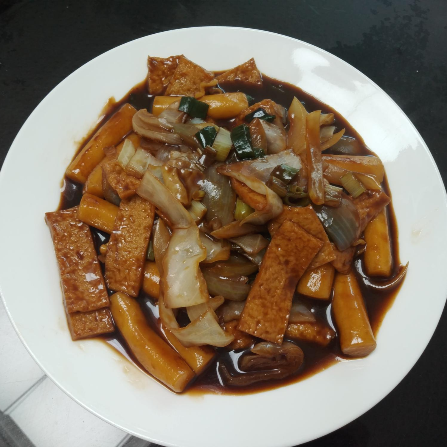  후다닥 분말짜장으로 만드는  단짠 짜장떡볶이