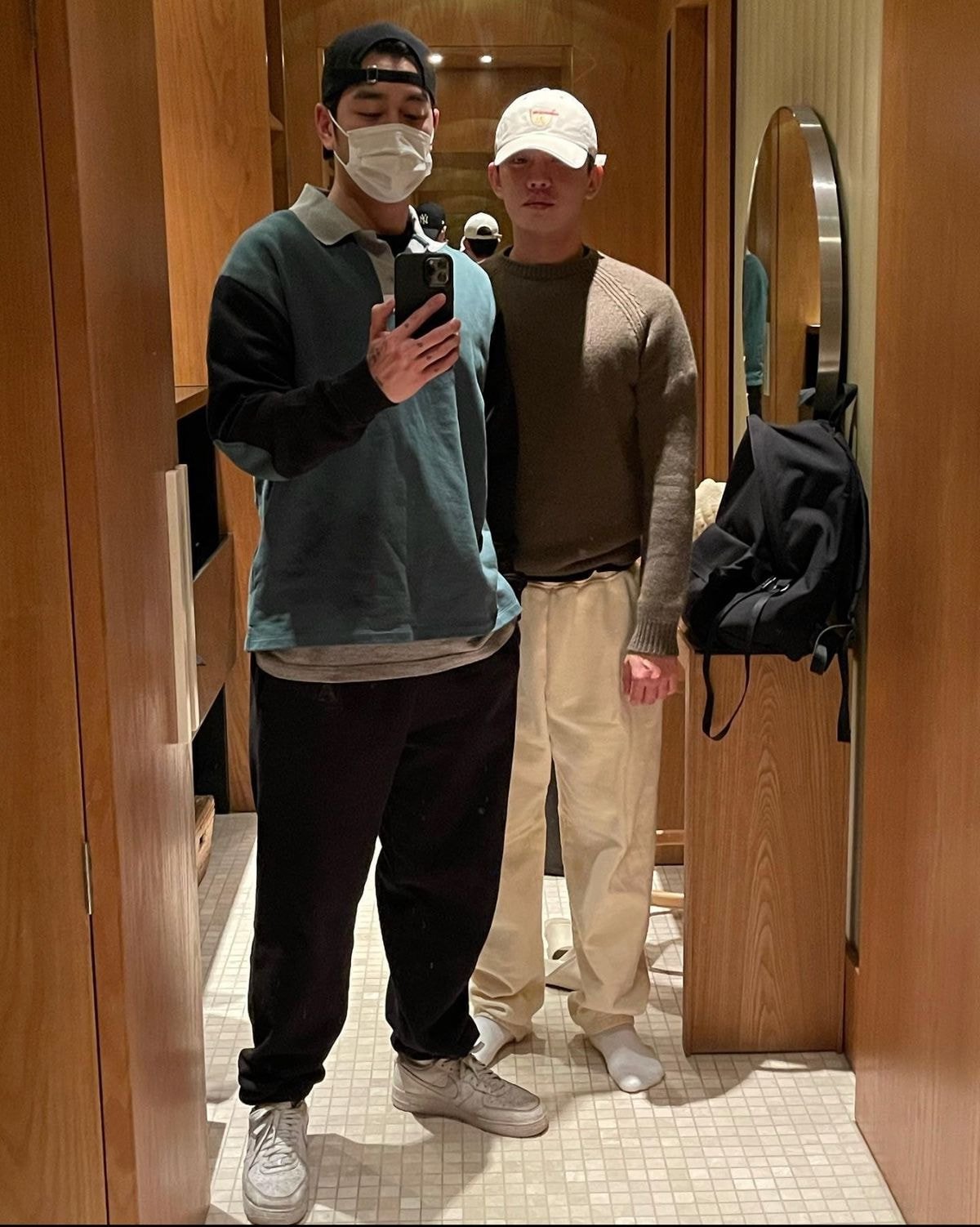  “저 사람은 누구냐?” 너무 친해 럽스타그램(?) 소리 나오는 유아인 인스타