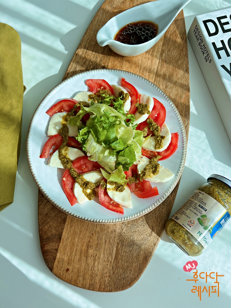 카프레제 샐러드 토마토카프레제 샐러드바질페스토 12
