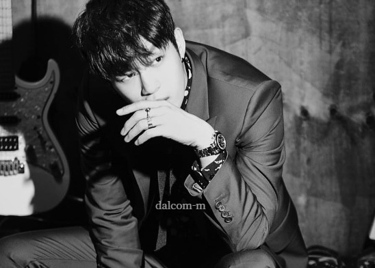 흑백 프로필 사진 7장