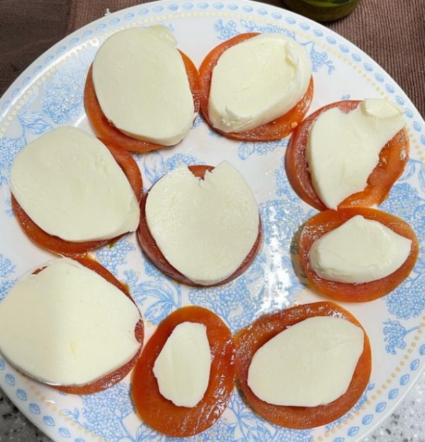 갈바니모짜렐라치즈 토마토 카프레제 환상 궁합