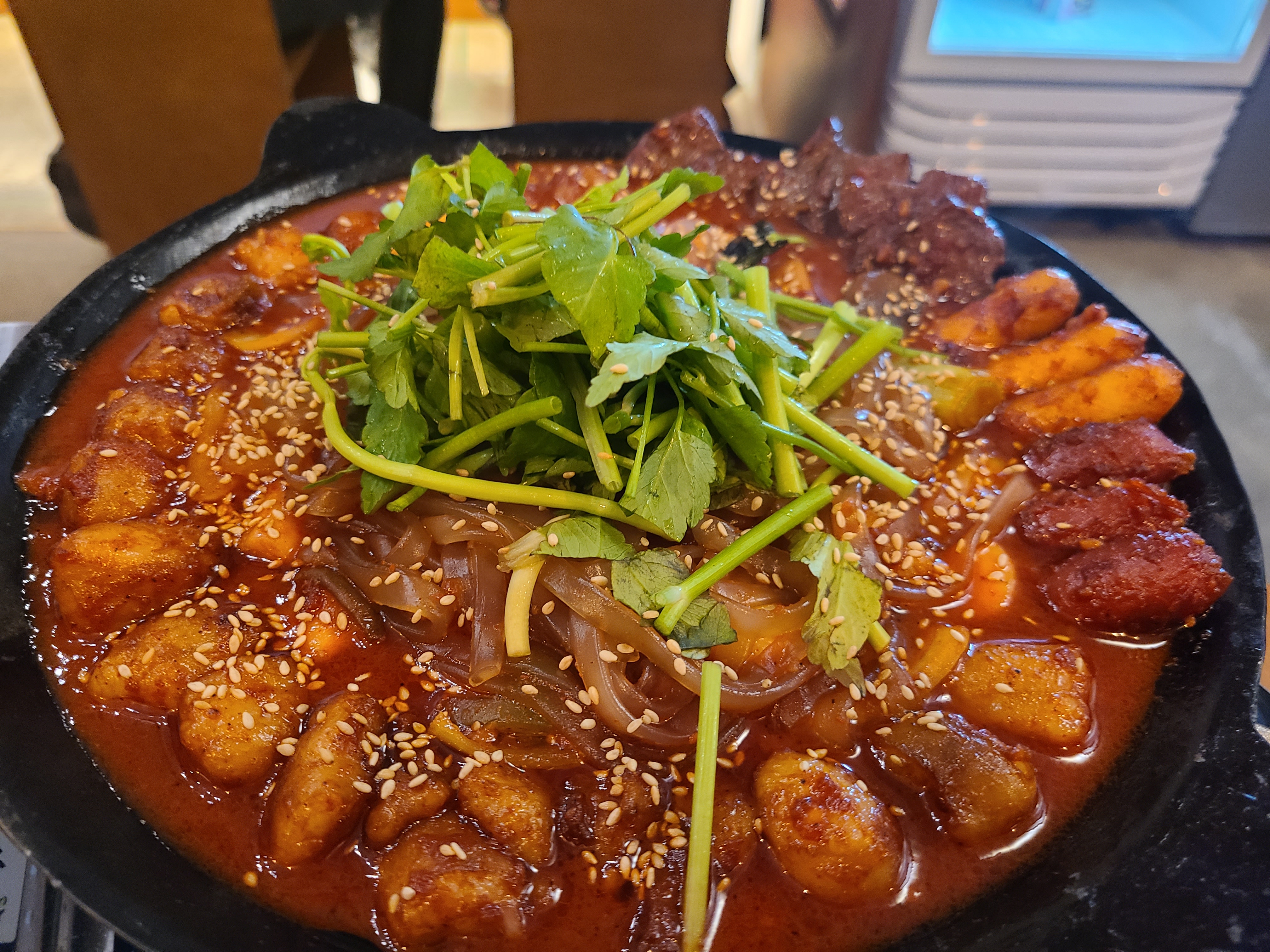  성남 모란역 부산대창 냉채족발 밀면 맛집 : 부산의밤