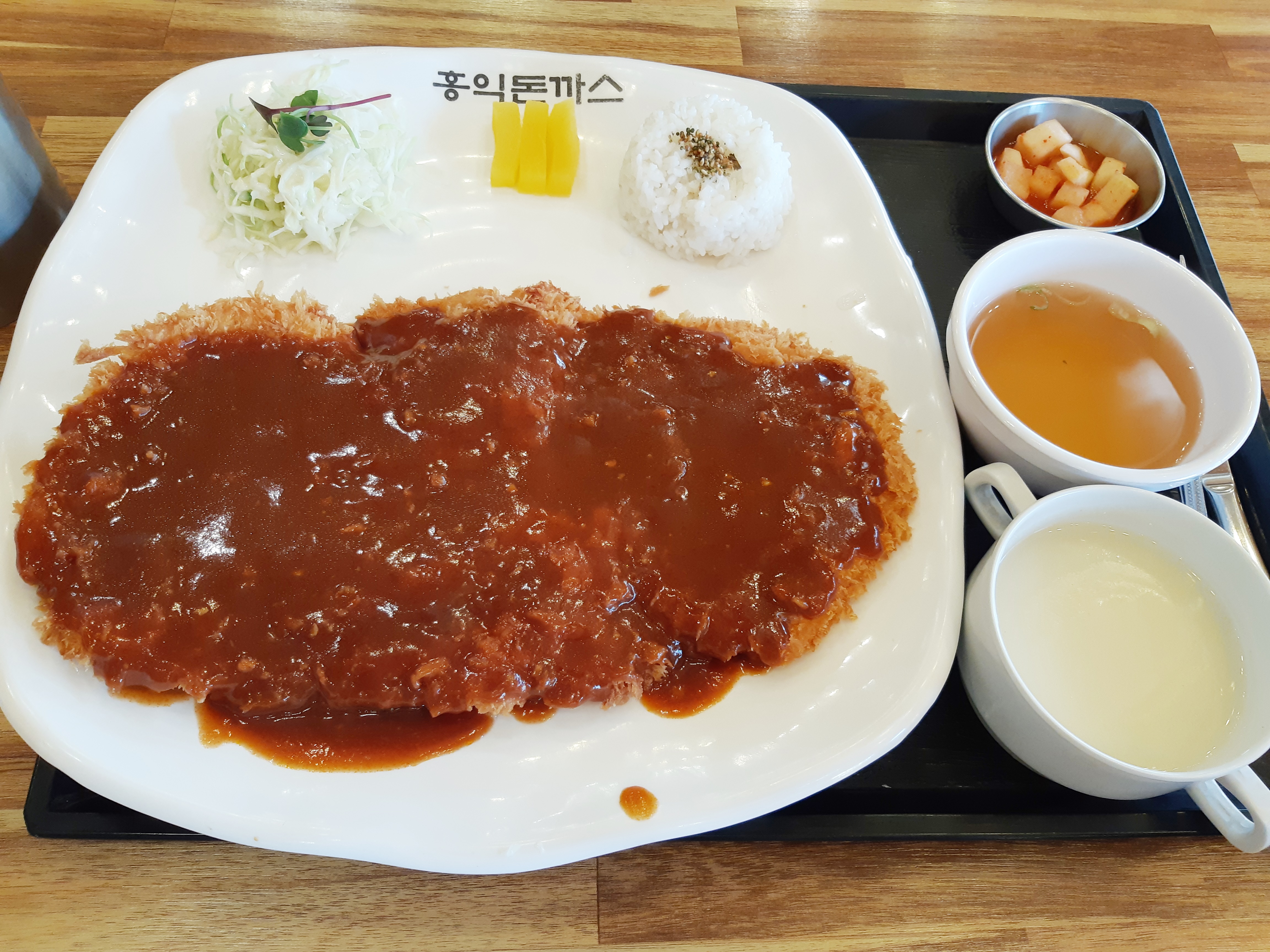 홍익돈가스 이미지