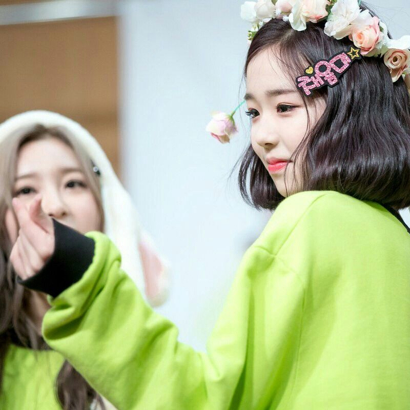 버스터즈 채연 사진 프로필